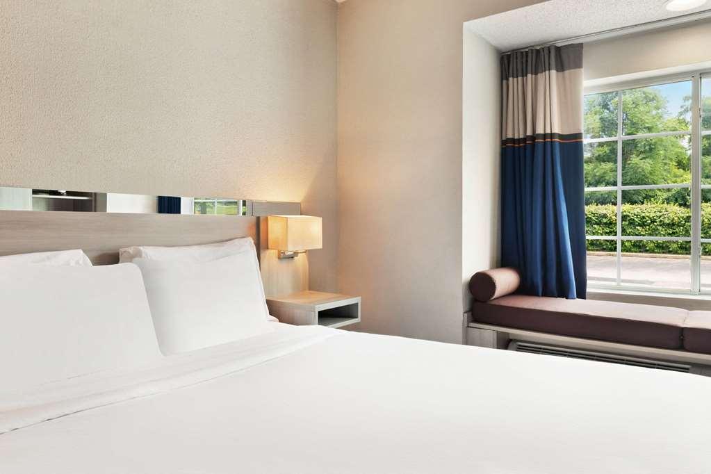 Microtel Inn & Suites By Wyndham Florence/Cincinnati Airpo Rum bild